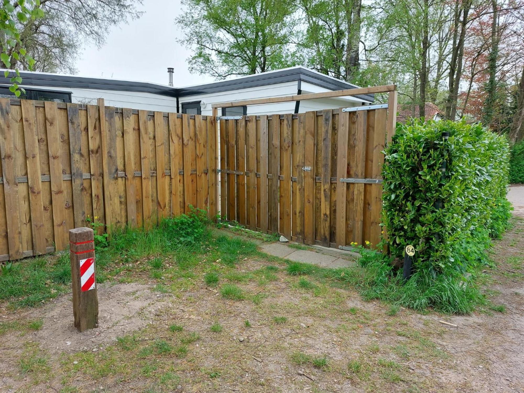 Comfortabel En Gezellig Familie Chalet Tot 6 Personen Op De Veluwe Bungalowpark De Kern Putten Exterior foto
